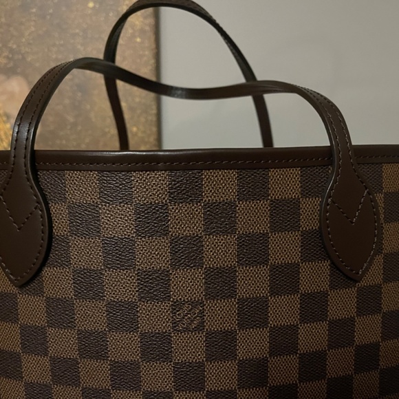 Louis Vuitton Neverfull MM Rose Ballerine - Picture 4 of 16